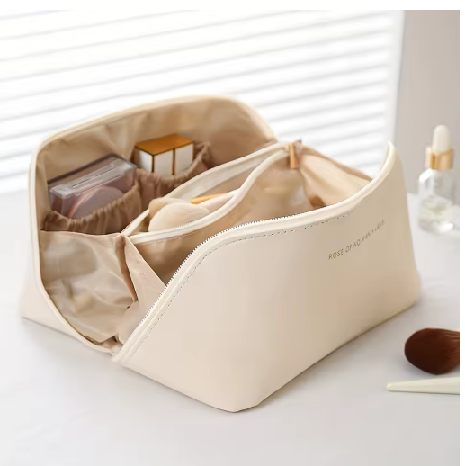 Luxury Makeup Organizer Bag – Travel Toiletry & Cosmetic Case with Zipper, Elegant Storage Pouch for Women’s Beauty Essentials